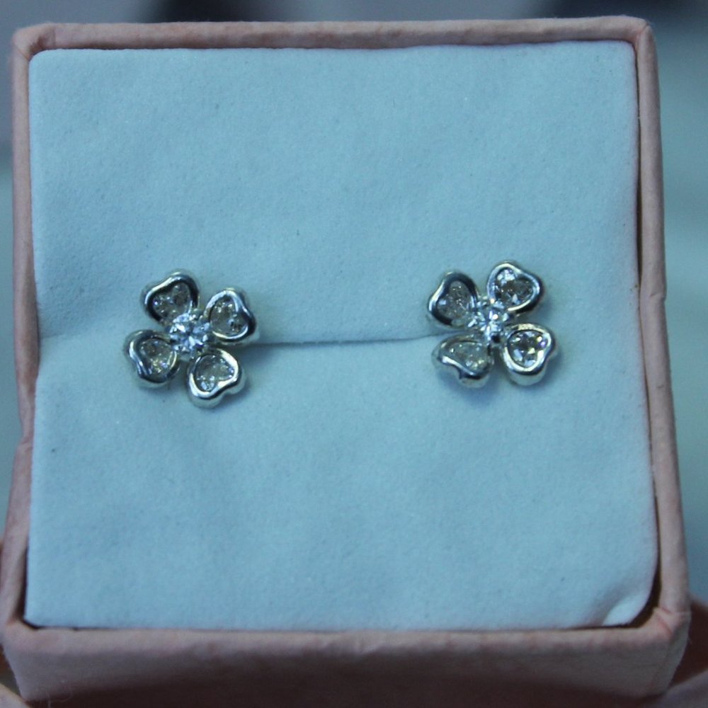 Zirconia Sterling Silver Stud Flower Earrings